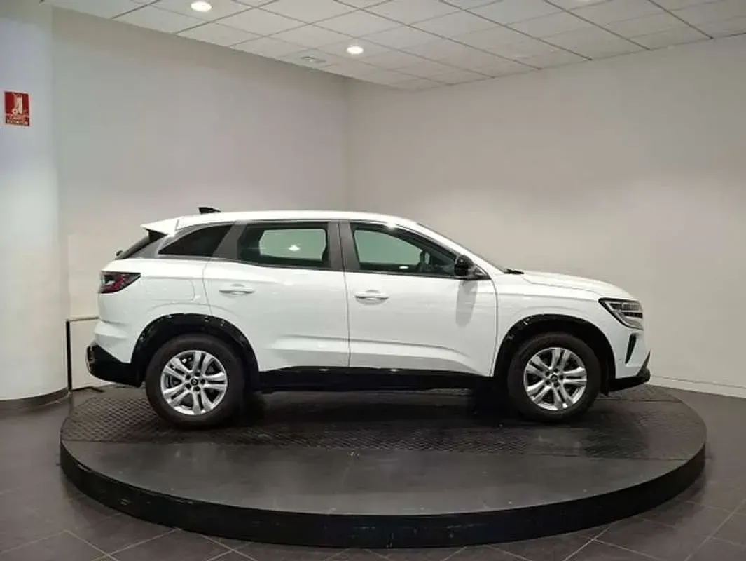 Usado Renault Austral Equilibre 140 CV (102 kW) 2023 Blanco SUV