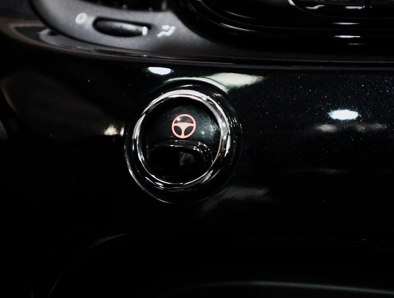 Negro Usado 2018 Fiat 500 Lounge Utilitario | 9700 € (Precio justo) - Imagen 1/4