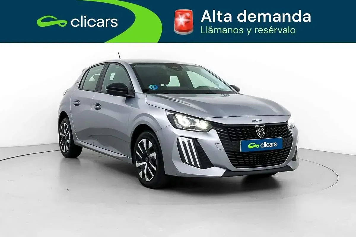Usado Peugeot 208 Style 101 CV (74 kW) 2025 Plateado Utilitario