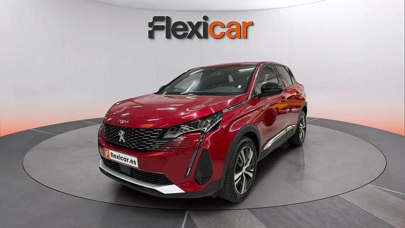 Usado Peugeot 3008 Allure 131 CV (96 kW) 2023 Rojo Monovolumen