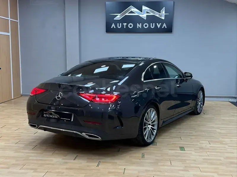 Usado Mercedes CLS300 245 CV (180 kW) 2020 Gris / plata Coupe