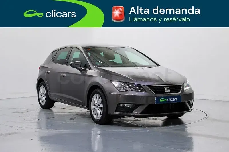 Usado Seat Leon Style 110 CV (80 kW) 2017 Blanco Berlina