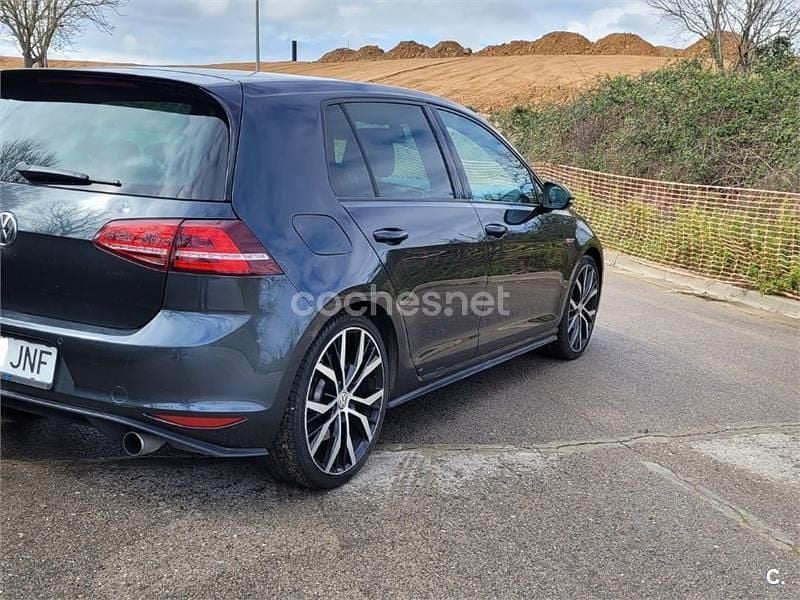 Usado VW Golf VII GTI 230 CV (169 kW) 2016 Gris / plata Berlina