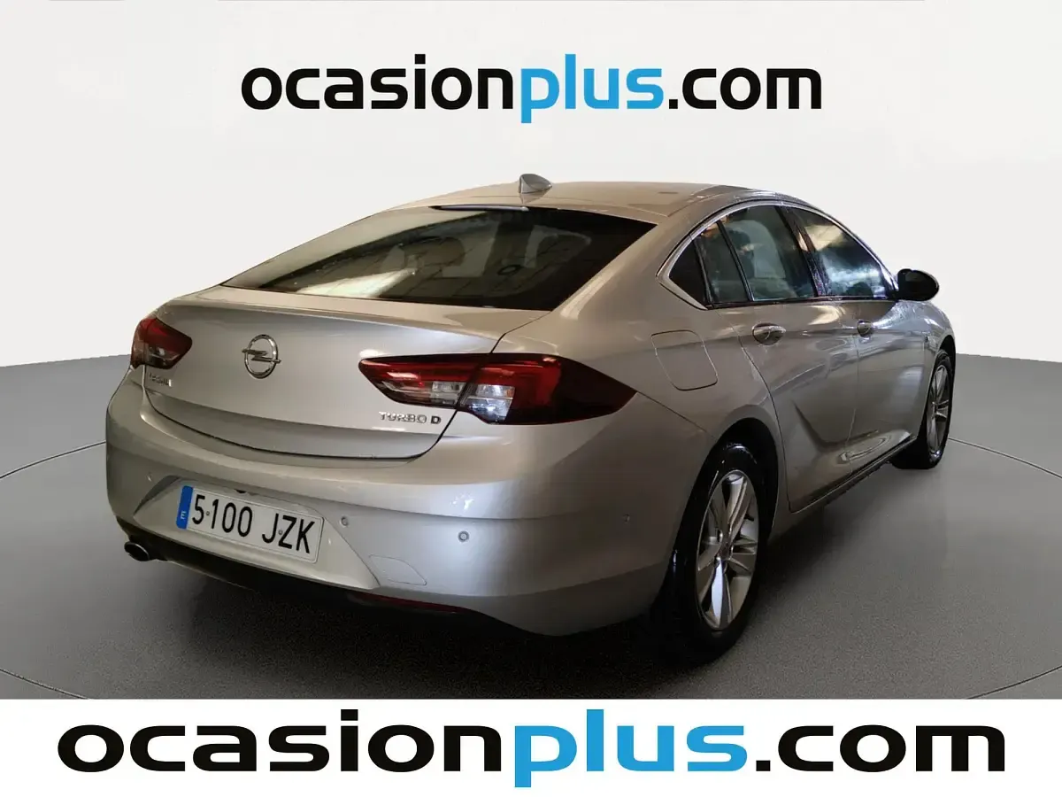 Usado Opel Insignia Excellence 170 CV (125 kW) 2017 Gris plata Berlina