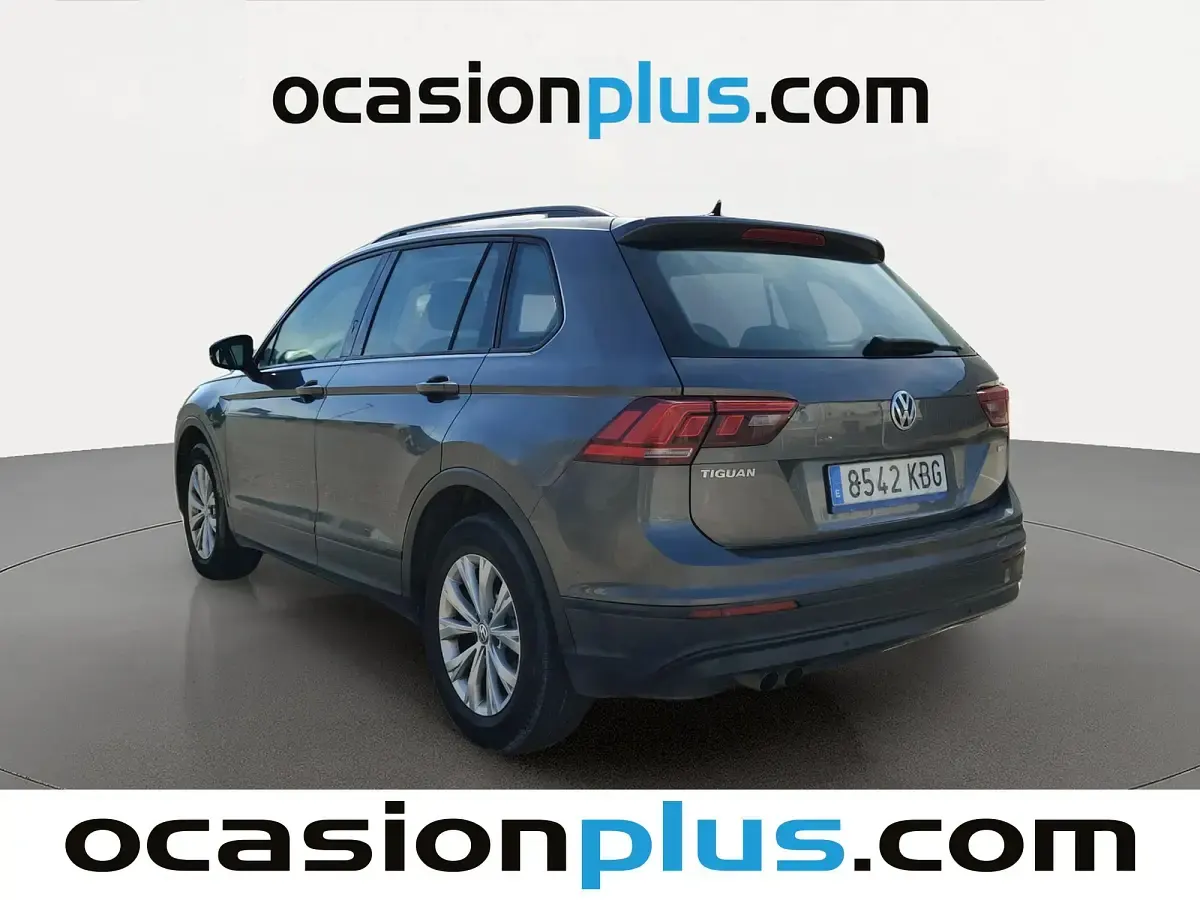 Usado VW Tiguan Edition 125 CV (91 kW) 2017 Gris SUV