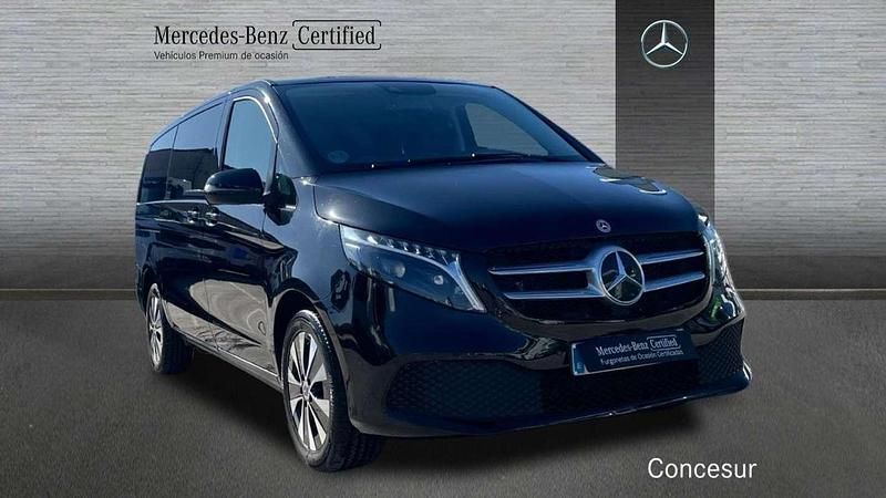 Usado Mercedes E250 190 CV (139 kW) 2023 Negro Familiar