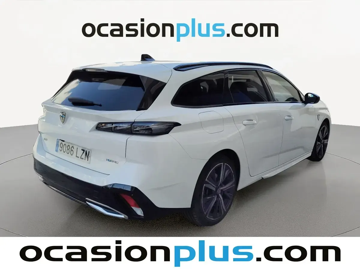 Usado Peugeot 308 SW GT 180 CV (132 kW) 2022 Blanco Familiar