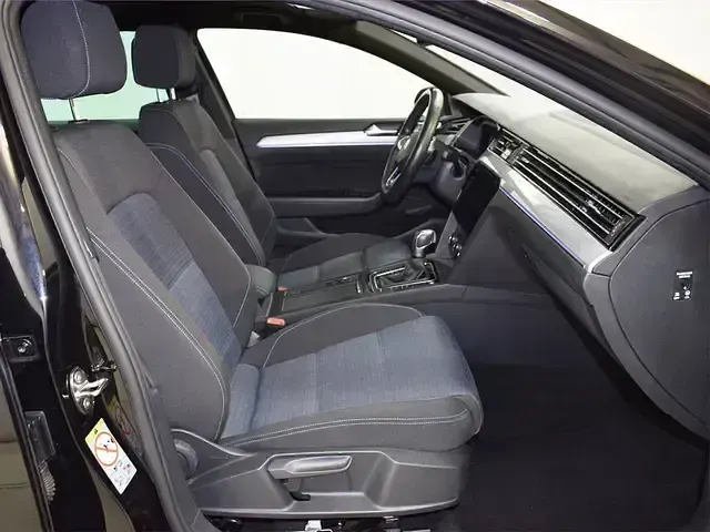 Usado VW Passat GTE 218 CV (160 kW) 2022 Negro Familiar