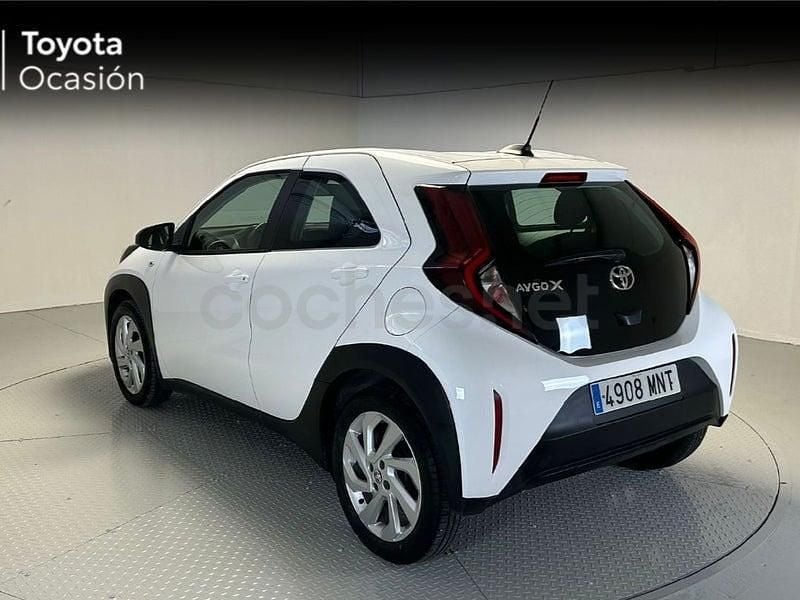 Usado Toyota Aygo X Play 72 CV (52 kW) 2024 Blanco SUV