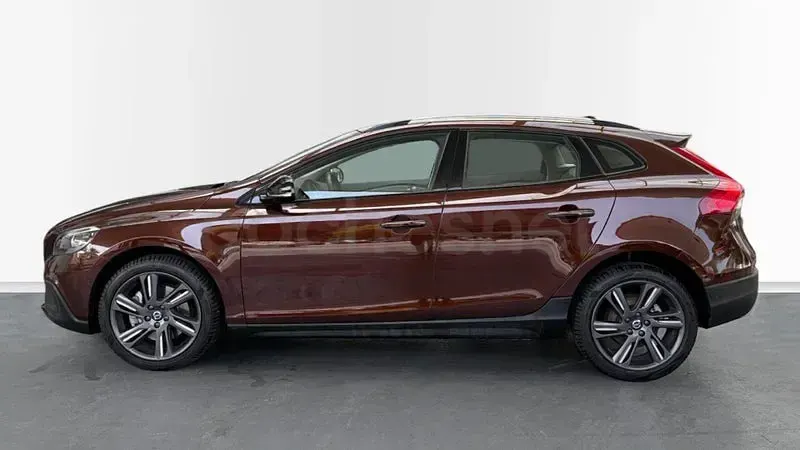 Usado Volvo V40 CC Summum 150 CV (110 kW) 2016 Marrón Familiar