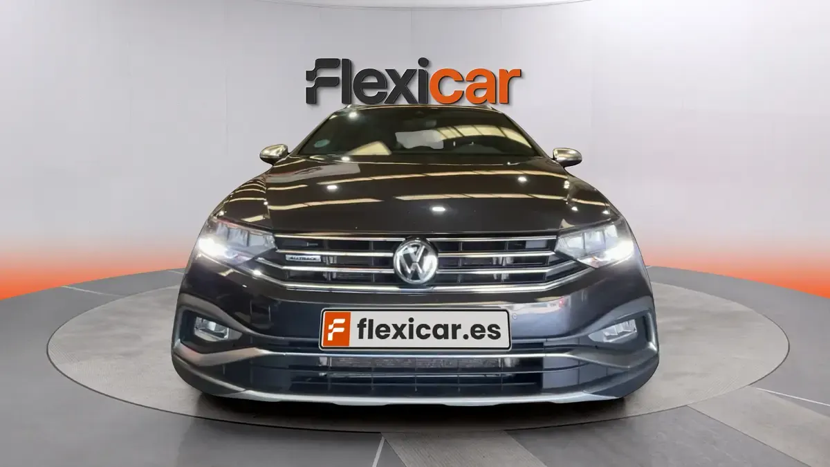 Usado VW Passat Alltrack 190 CV (139 kW) 2020 Gris Familiar