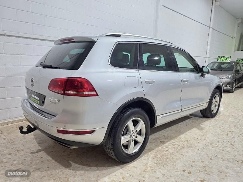 Usado VW Touareg 245 CV (180 kW) 2012 Gris / plata SUV