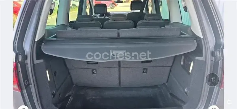 Usado Seat Alhambra XCELLENCE 177 CV (130 kW) 2020 Gris / plata Monovolumen