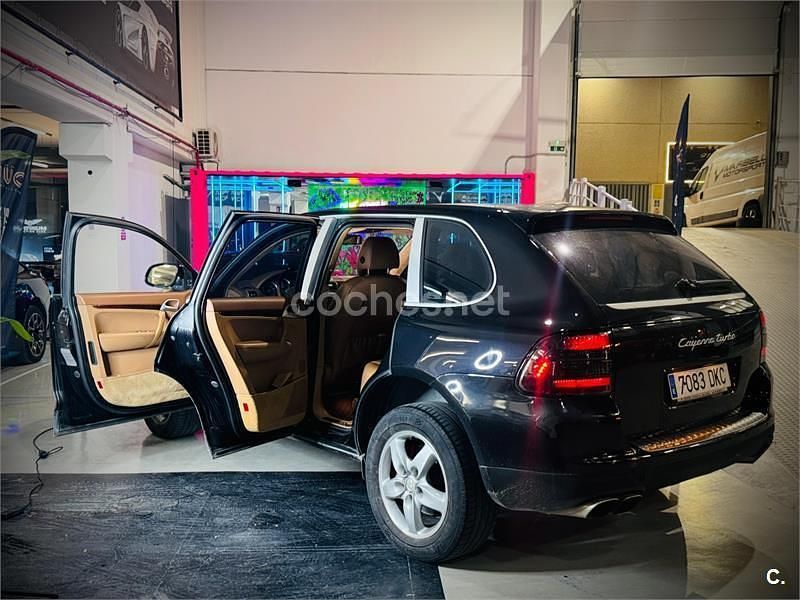 Usado Porsche Cayenne Turbo 450 CV (330 kW) 2005 Negro SUV