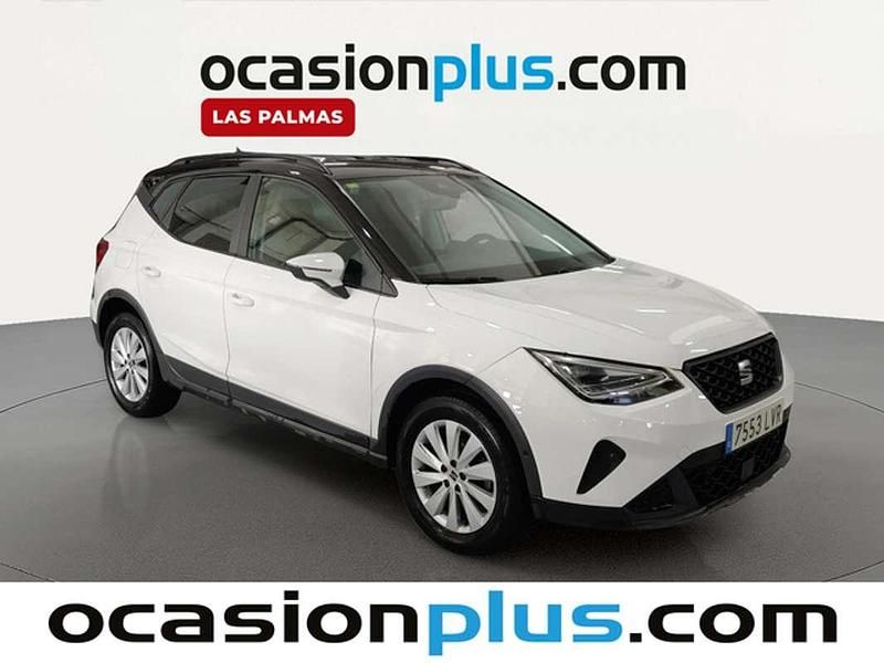 Usado Seat Arona Style 110 CV (80 kW) 2021 Blanco SUV
