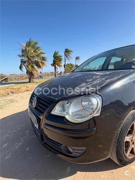 Negro Usado 2006 VW Polo Advance Berlina | 2800 € (Buen precio) - Imagen 1/4