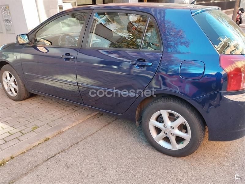 Usado Toyota Corolla Sol 116 CV (85 kW) 2004 Azul Berlina