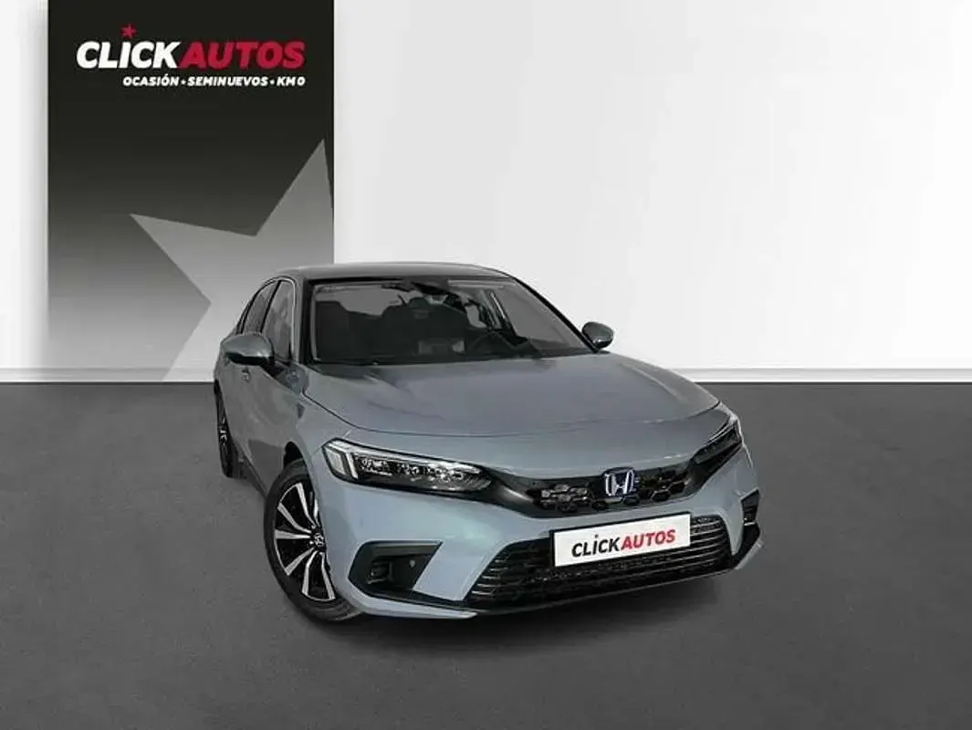 Usado Honda Civic Elegance 186 CV (136 kW) 2024 Gris Berlina