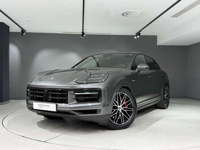 Gris / plata Usado 2024 Porsche Cayenne SUV | 116.900 € (Caro) - Imagen 1/4