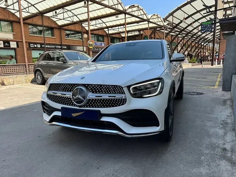 Usado Mercedes GLC300 321 CV (236 kW) 2023 Blanco SUV