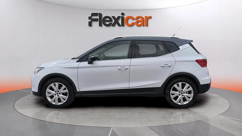 Usado Seat Arona Xperience 110 CV (80 kW) 2022 Blanco SUV