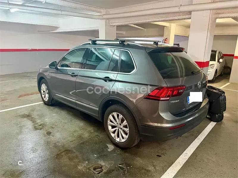 Usado VW Tiguan 150 CV (110 kW) 2018 Gris / plata SUV