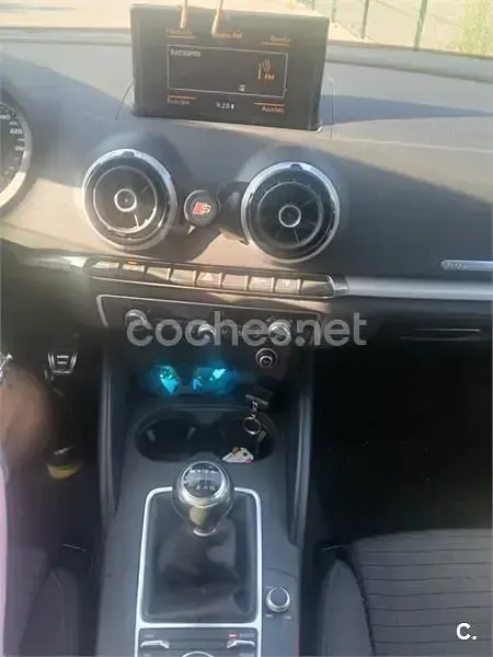 Usado Audi A3 S-Line 110 CV (80 kW) 2016 Rojo Berlina