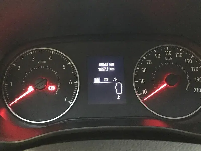 Usado Dacia Jogger Extreme 110 CV (80 kW) 2023 Verde Monovolumen