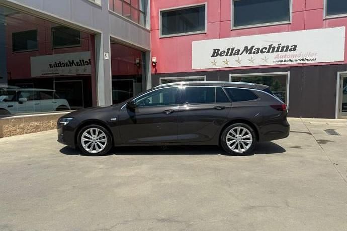 Usado Opel Insignia Business Elegance 175 CV (128 kW) 2021 Negro Familiar