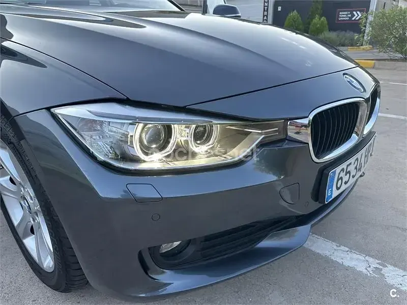 Usado BMW 320 184 CV (135 kW) 2013 Gris / plata Berlina
