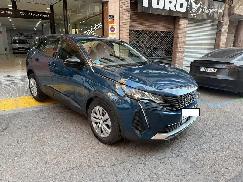 Usado Peugeot 3008 Active 130 CV (95 kW) 2022 Azul SUV