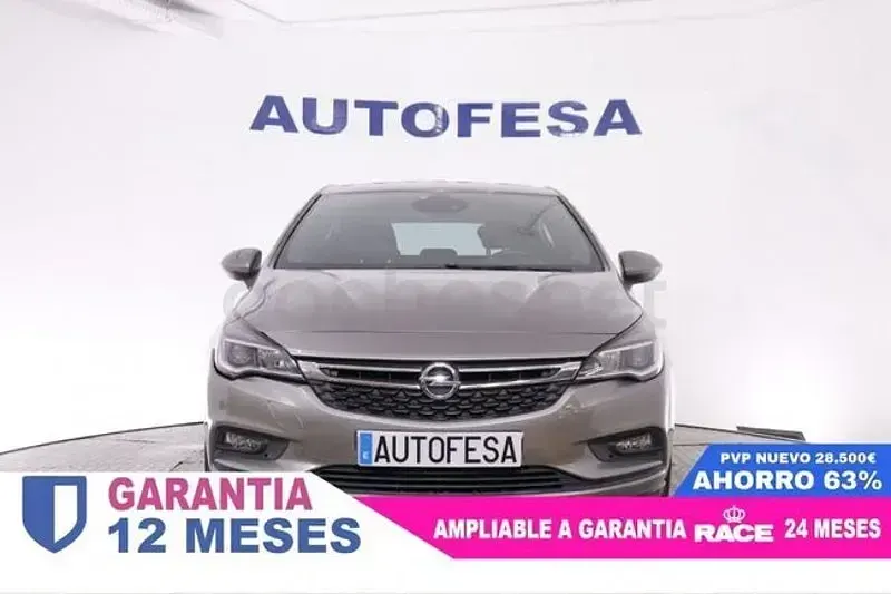 Usado Opel Astra Dynamic 150 CV (110 kW) 2016 Marrón Berlina