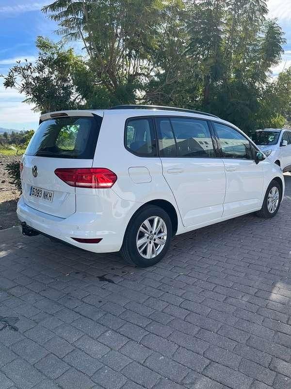 Usado VW Touran Business 110 CV (80 kW) 2019 Blanco Monovolumen