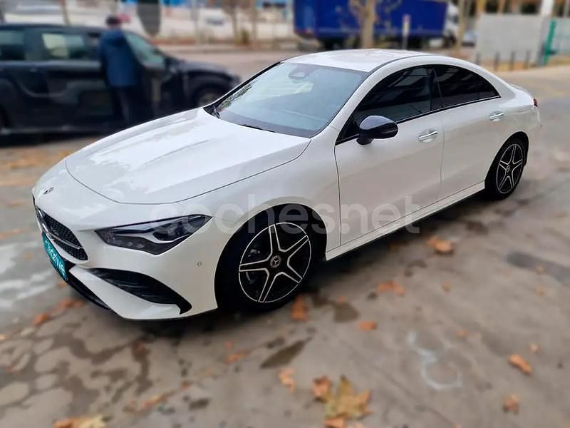 Usado Mercedes CLA220 190 CV (139 kW) 2024 Blanco Berlina