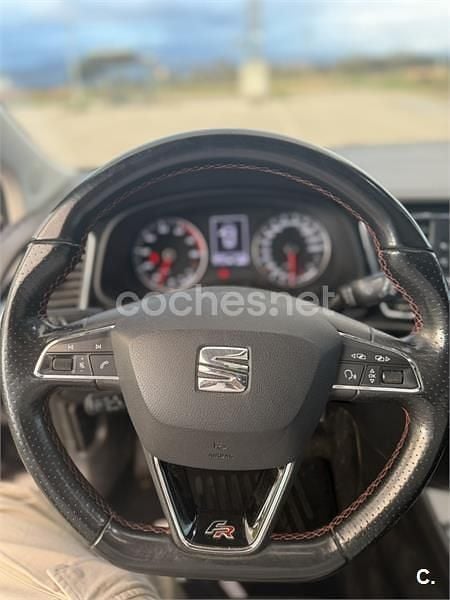 Usado Seat Leon FR 125 CV (91 kW) 2017 Negro Berlina