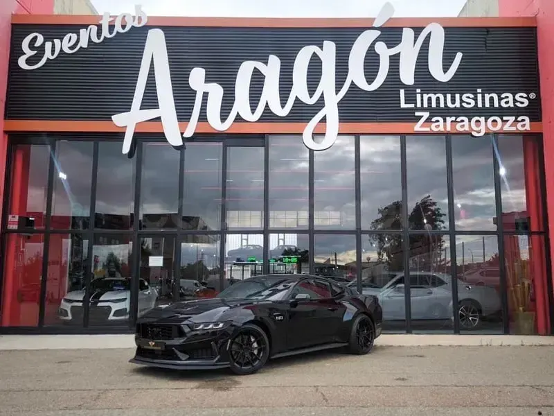 Usado Ford Mustang 454 CV (333 kW) 2025 Negro Coupe