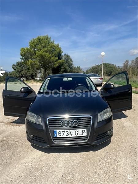 Usado Audi A3 105 CV (77 kW) 2009 Negro Utilitario