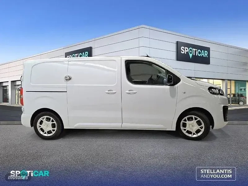 Usado Citroën Jumpy 120 CV (88 kW) 2024 Blanco Monovolumen