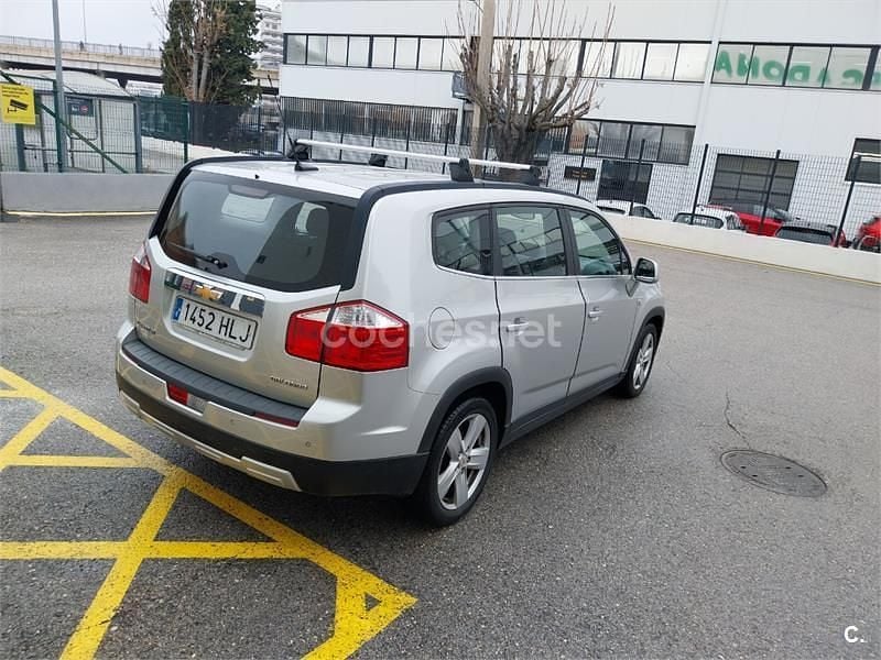 Usado Chevrolet Orlando LTZ 163 CV (119 kW) 2012 Gris / plata Monovolumen