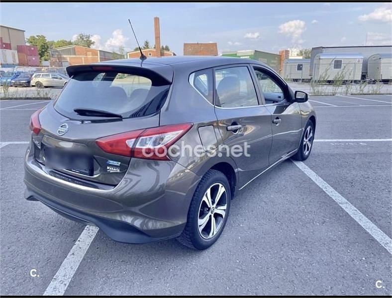Usado Nissan Pulsar Tekna 110 HP (80 kW) 2019 Castanho Sedan