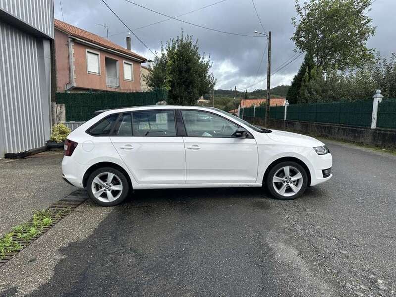 Usado Skoda Rapid Ambition 95 CV (69 kW) 2018 Blanco Utilitario