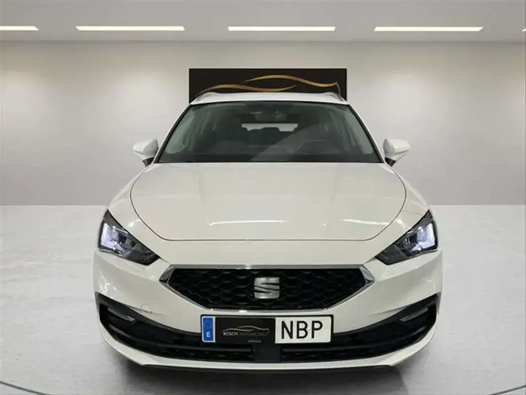 Usado Seat Leon Style 116 CV (85 kW) 2025 Blanco Utilitario
