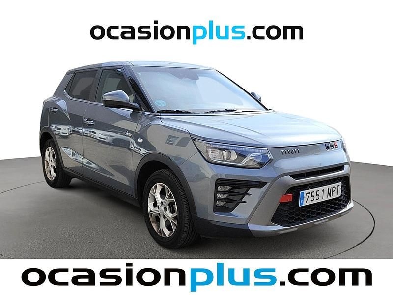 Usado Ssangyong (KGM) Tivoli 135 CV (99 kW) 2024 Gris plata SUV