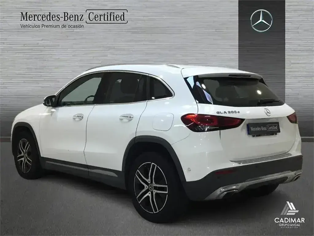 Usado Mercedes GLA200 Progressive 150 CV (110 kW) 2022 Blanco SUV