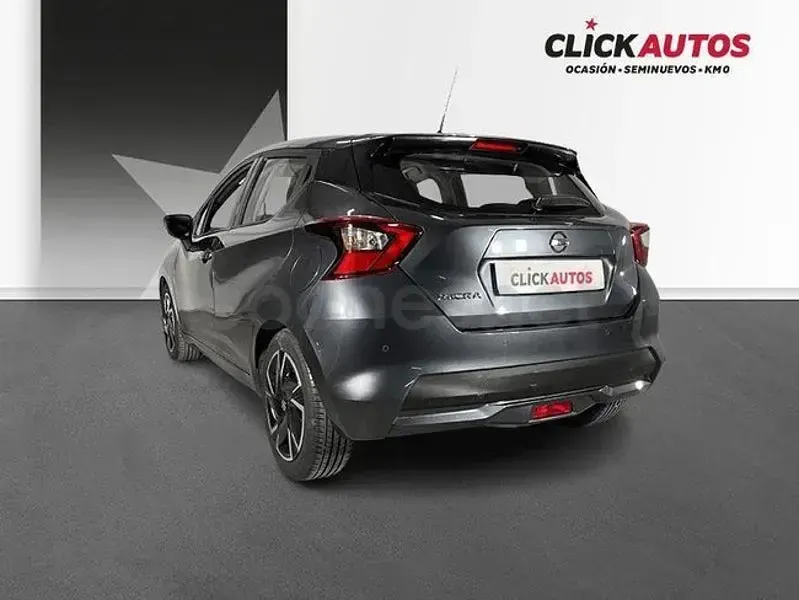 Usado Nissan Micra Acenta 92 CV (67 kW) 2021 Gris / plata Utilitario