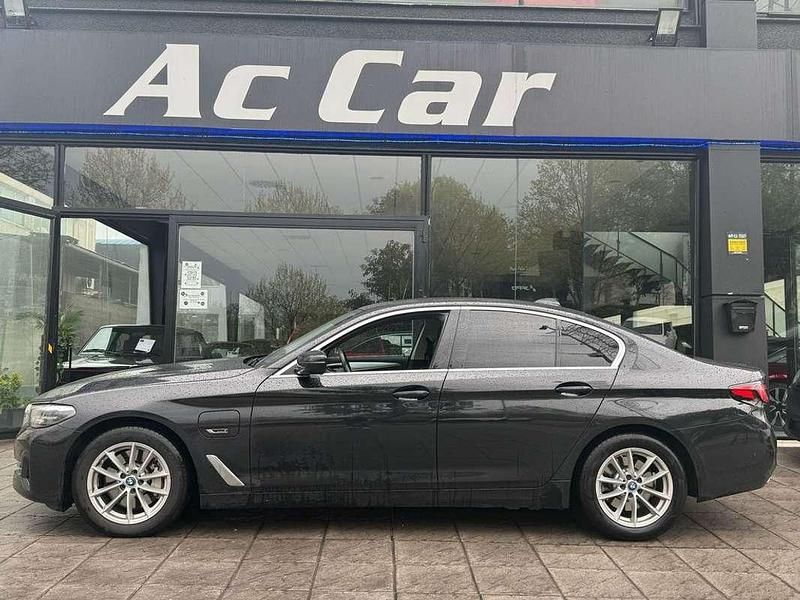 Negro Usado 2022 BMW 520 Berlina | 26.400 € - Imagen 1/4