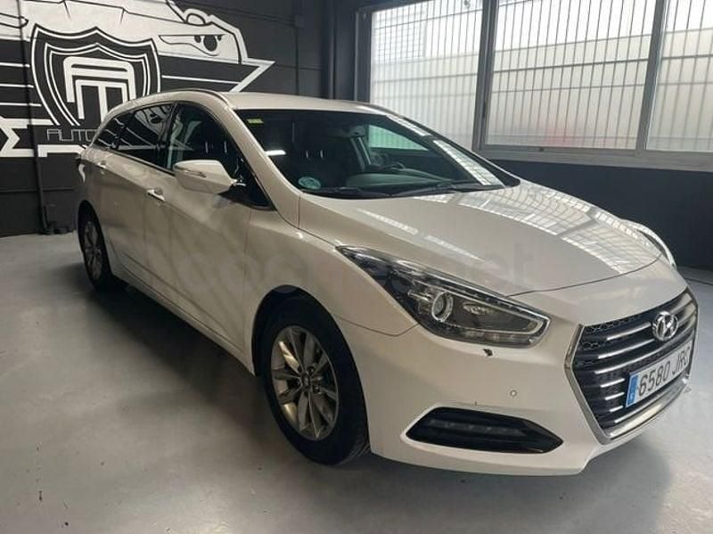 Usado Hyundai i40 141 CV (103 kW) 2016 Blanco Familiar