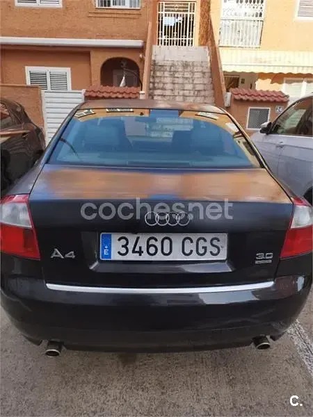 Usado Audi A4 220 CV (161 kW) 2003 Negro Berlina