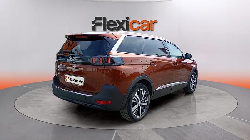 Usado Peugeot 5008 Allure 131 CV (96 kW) 2021 Marrón SUV