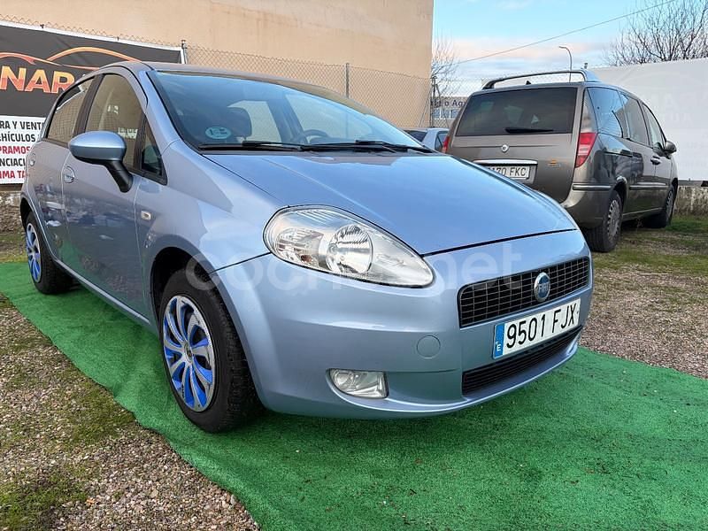 Usado Fiat Grande Punto Dynamic 95 CV (69 kW) 2006 Azul Utilitario